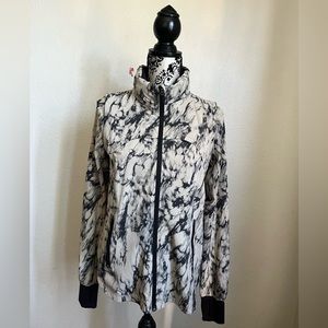 Lululemon windbreaker